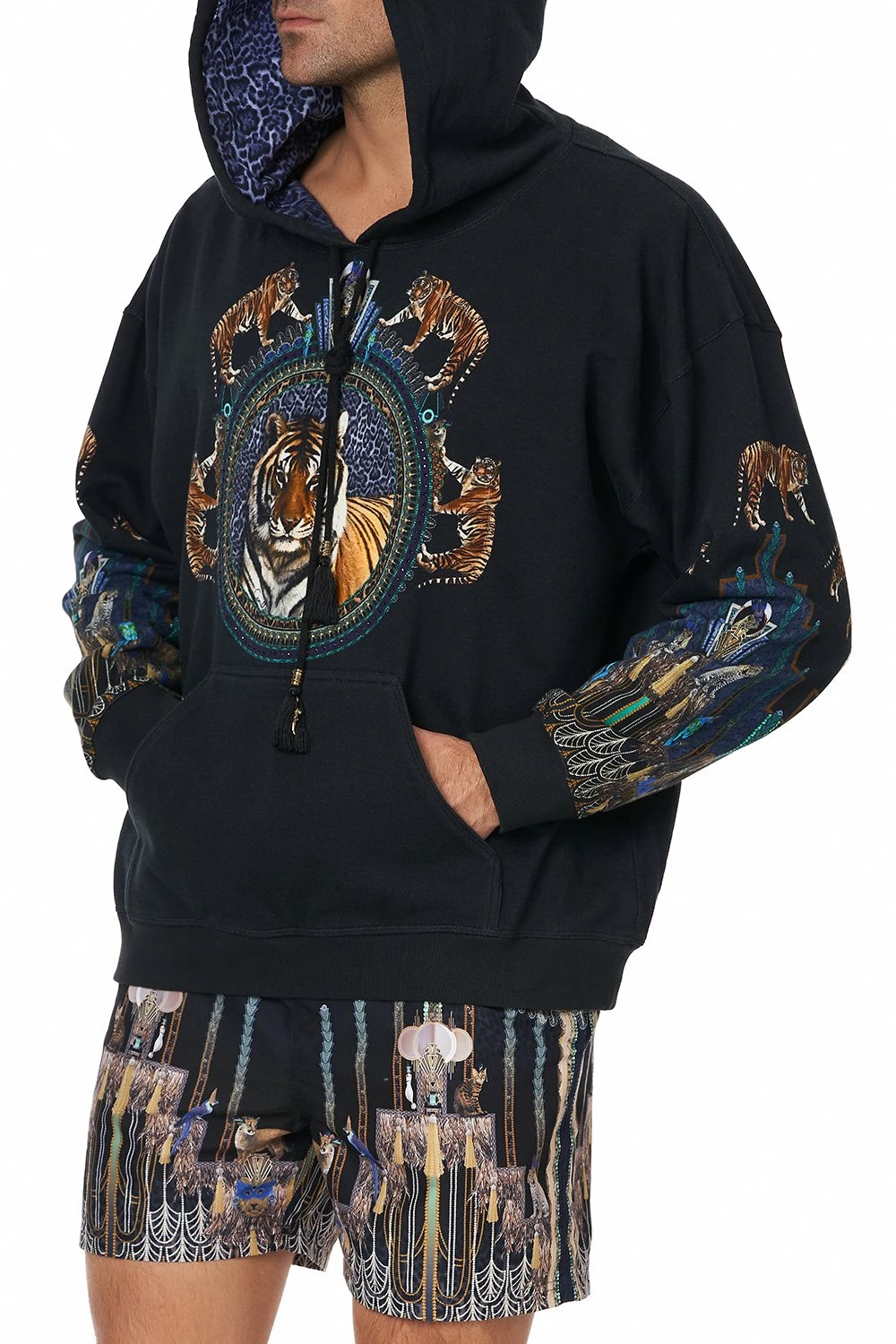 OVERSIZED RELAXED FIT HOODIE DRIPPING IN DECO - Image 5