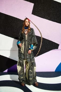 WIDE LEG TROUSER WITH POCKETS BETWEEN THE LINES 15 WIDE LEG TROUSER WITH POCKETS BETWEEN THE LINES -clothing shop 170212 camilla rio lb 25 2421