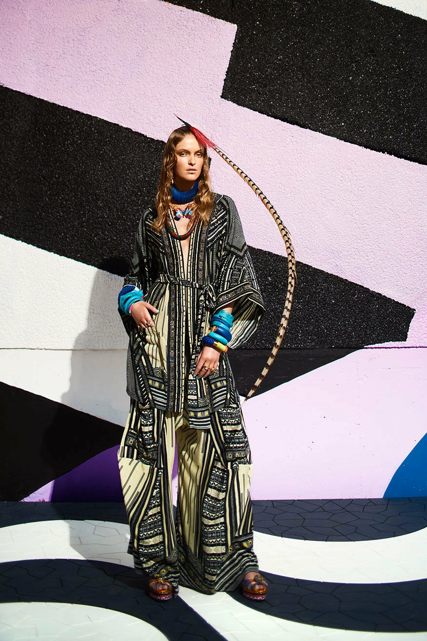 WIDE LEG TROUSER WITH POCKETS BETWEEN THE LINES 8 WIDE LEG TROUSER WITH POCKETS BETWEEN THE LINES - Image 8