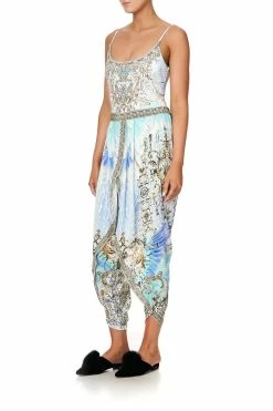 GATHERED WRAP FRONT TROUSER GATSBYS GIRL 9 GATHERED WRAP FRONT TROUSER GATSBYS GIRL -clothing shop CAMILLA 00011321 CURVED HEM LOUNGE SHORT GATSBYS GIRL 2