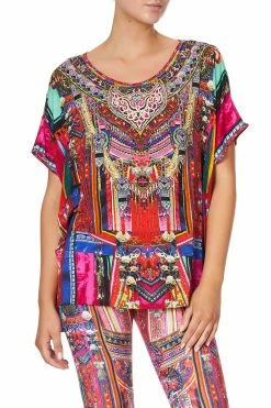 LOOSE FIT ROUND NECK TEE KALEIDOSCOPE KEEPSAKE -clothing shop CAMILLA 00014098 LOOSE FIT ROUND NECK TEE KAILIS KALEIDOSCOPE 4