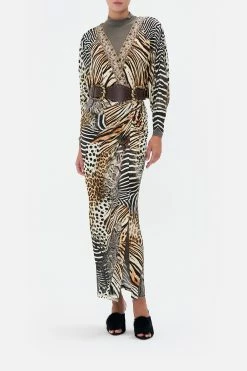 DRAPED MAGYAR SLEEVE DRESS FOR THE LOVE OF LEO 14 DRAPED MAGYAR SLEEVE DRESS FOR THE LOVE OF LEO -clothing shop CAMILLA 00015618 DRAPED MAGYAR SLEEVE DRESS FOR THE LOVE OF LEO MODEST 1