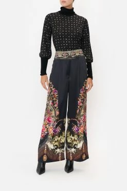 GATHERED CUFF FITTED KNIT DANCE WITH DUENDE