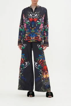 PLACKET BLOUSE FLUTTER BY -clothing shop CAMILLA 00017079 PLACKET BLOUSE FLUTTER BY MODEST 1