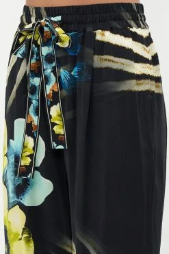 DROP CROTCH SLIM LEG PANT POPPY DIVINE -clothing shop CAMILLA 00017377 DROP CROTCH SLIM LEG PANT POPPY DIVINE 5