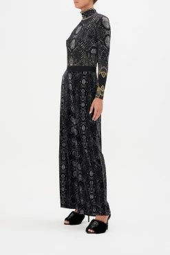 STRAIGHT LEG RELAXED TROUSER WILD HORSES -clothing shop CAMILLA 00017556 STRAIGHT LEG RELAXED TROUSER WILD HORSES 2