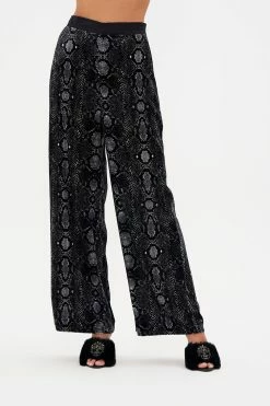 STRAIGHT LEG RELAXED TROUSER WILD HORSES -clothing shop CAMILLA 00017556 STRAIGHT LEG RELAXED TROUSER WILD HORSES 4