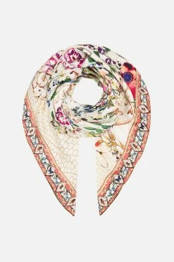 LARGE SQUARE SCARF QUEENS BEE HIVE