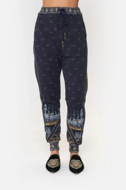 SIDE PANEL TRACKPANT FOREVER FAMILY 10 SIDE PANEL TRACKPANT FOREVER FAMILY -clothing shop CAMILLA 00018228 SIDE PANEL TRACKPANT FOREVER FAMILY 4