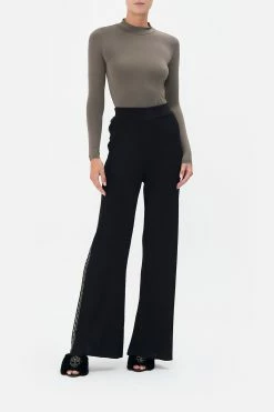 FLARED JACQUARD KNIT PANT DANCE WITH DUENDE -clothing shop CAMILLA 00018229 FLARED JACQUARD KNIT PANT DANCE WITH DUENDE MODEST 1