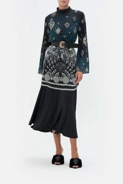 LONG SLEEVE SWING DRESS ANIMAL ANARCHY -clothing shop CAMILLA 00018349 LONG SLEEVE SWING DRESS ANIMAL ANARCHY MODEST 1