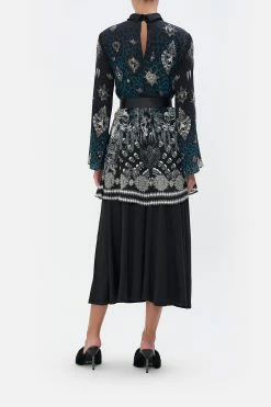 LONG SLEEVE SWING DRESS ANIMAL ANARCHY -clothing shop CAMILLA 00018349 LONG SLEEVE SWING DRESS ANIMAL ANARCHY MODEST 2