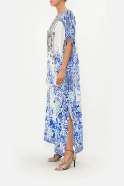 SLIM FIT KAFTAN WITH SPLIT HEART OF A DRAGON -clothing shop CAMILLA 00018572 SLIM FIT KAFTAN WITH SPLIT HEART OF A DRAGON 2