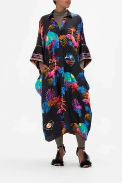 BATWING KAFTAN NAUGHTY NEON 14 BATWING KAFTAN NAUGHTY NEON -clothing shop CAMILLA 00018715 BATWING KAFTAN NAUGHTY NEON 1 fed3bffa a9c9 4b7c 87fe c4ef0f1dac47