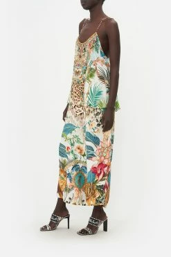 T BACK SHOESTRING TOP ROYALTY LOYALTY 9 T BACK SHOESTRING TOP ROYALTY LOYALTY -clothing shop CAMILLA 00018906 T BACK SHOESTRING TOP ROYALTY LOYALTY 2