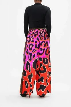 WIDE LEG TROUSER WITH FRONT POCKETS ALWAYS CHANGE YOUR SPOTS -clothing shop CAMILLA 00019037 WIDE LEG TROUSER WITH FRONT POCKETS ALWAYS CHANGE YOUR SPOTS 2 ee55ea5c ae8e 417f 85de 032598e73e82