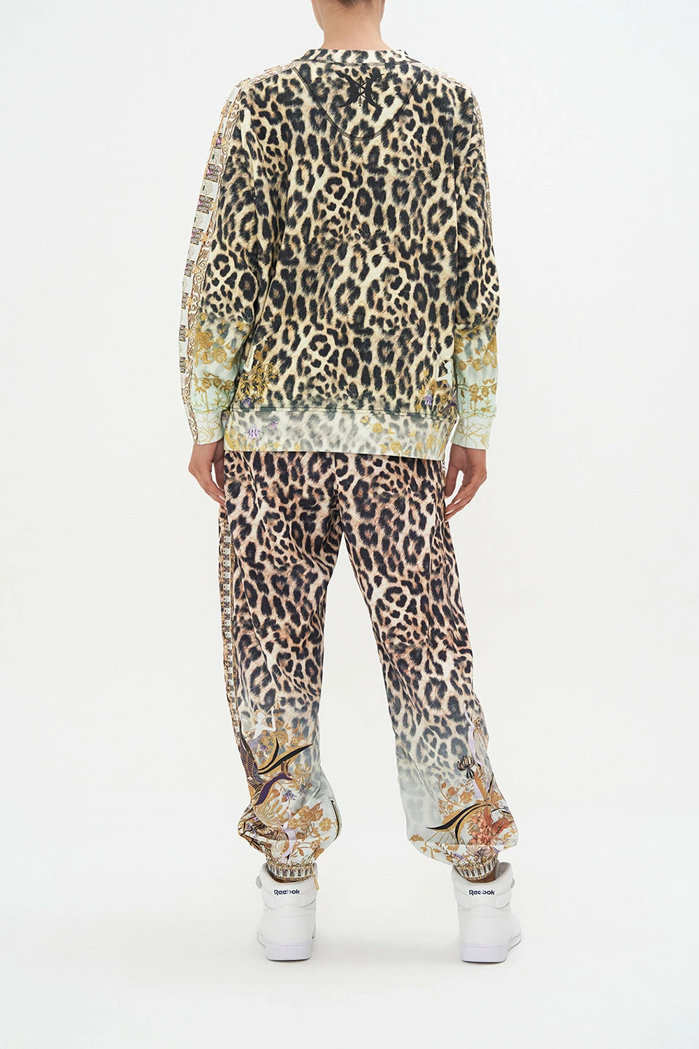 OVERSIZED SWEAT WITH CONTRAST STRIPE AND SIDE SEAM ZIP NOMADIC NYMPH - Image 2