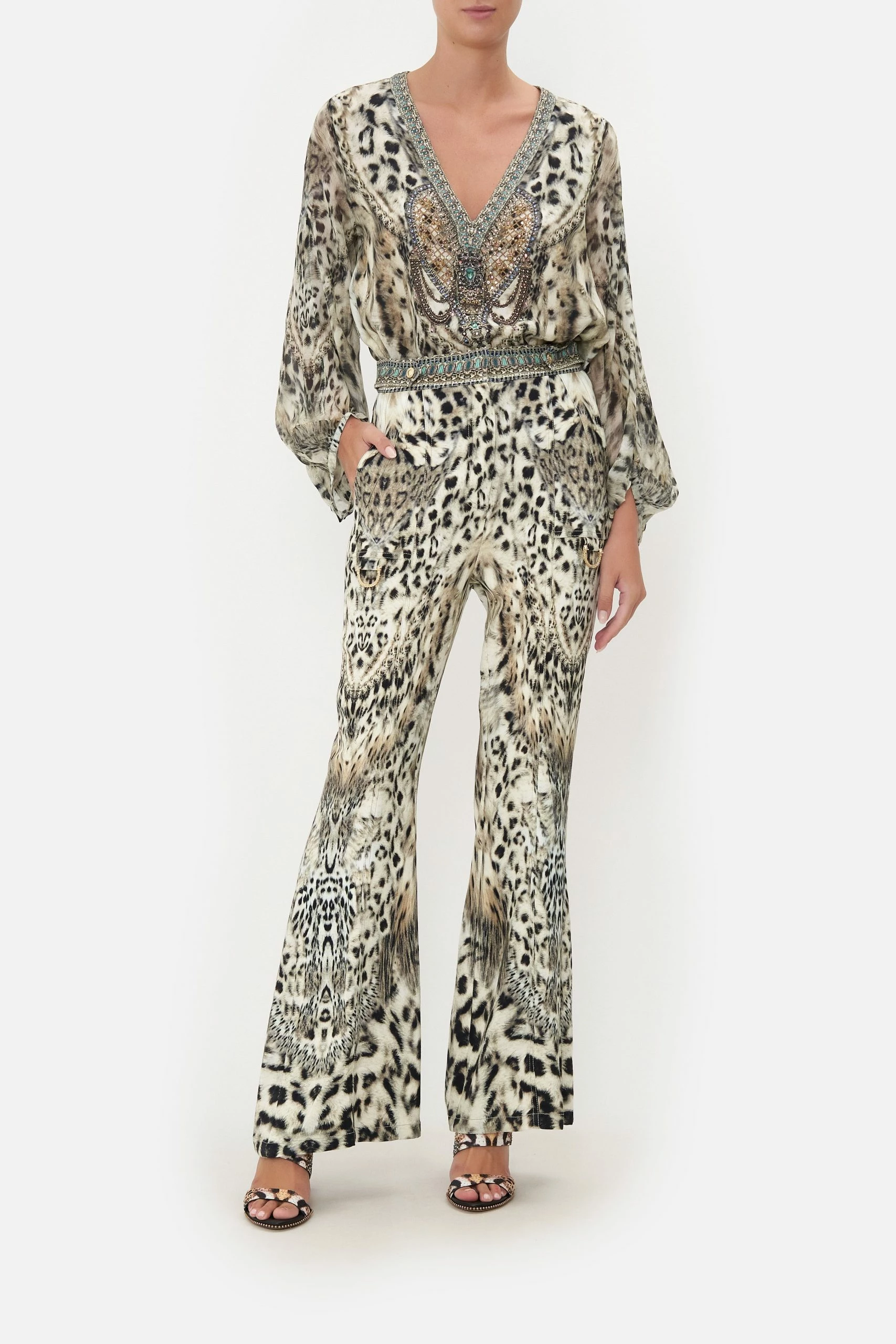 FLARE WITH D-RING DETAIL SNOW WHISPERS 1 FLARE WITH D-RING DETAIL SNOW WHISPERS