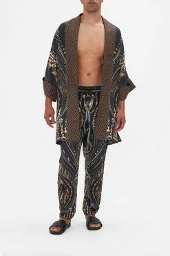 REVERSIBLE MID LENGTH ROBE CHAOS IN THE COSMOS