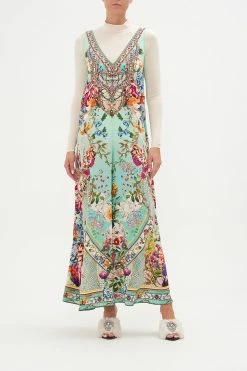 V NECK FLARED JUMPSUIT HONEY HONEY 14 V NECK FLARED JUMPSUIT HONEY HONEY -clothing shop CAMILLA 00021834 V NECK FLARED JUMPSUIT HONEY HONEY MODEST