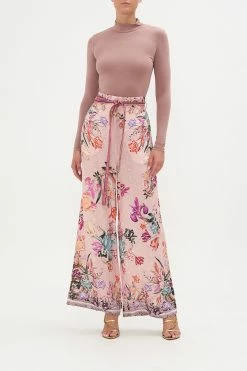 PAPERBAG WAIST WIDE LEG PANT MAD AS A SNAKE -clothing shop CAMILLA 00021844 PAPERBAG WAIST PANT LINEN MAD AS A SNAKE MODEST 1