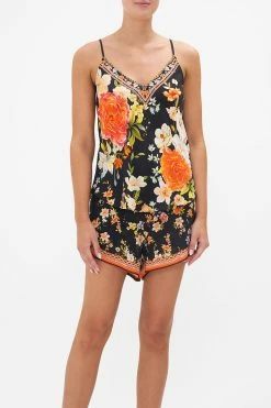 V-NECK BIAS CAMI SECRET HISTORY -clothing shop CAMILLA 00022072 V NECK BIAS CAMI SECRET HISTORY 4