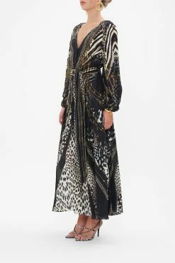 V NECK DRESS WITH BELT UNTAMED ROYALTY 10 V NECK DRESS WITH BELT UNTAMED ROYALTY -clothing shop CAMILLA 00022225 V NECK DRESS WITH BELT UNTAMED ROYALTY 2 7e9a0f0b 3ffd 4dfb b948 72ab23e94148