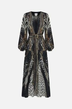 V NECK DRESS WITH BELT UNTAMED ROYALTY 9 V NECK DRESS WITH BELT UNTAMED ROYALTY -clothing shop CAMILLA 00022225 V NECK DRESS WITH BELT UNTAMED ROYALTY GHOST 1