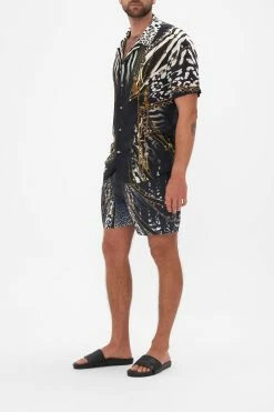 SHORT SLEEVE CAMP COLLARED SHIRT UNTAMED ROYALTY -clothing shop CAMILLA 00022490 SHORT SLEEVE CAMP COLLARED SHIRT UNTAMED ROYALTY 2