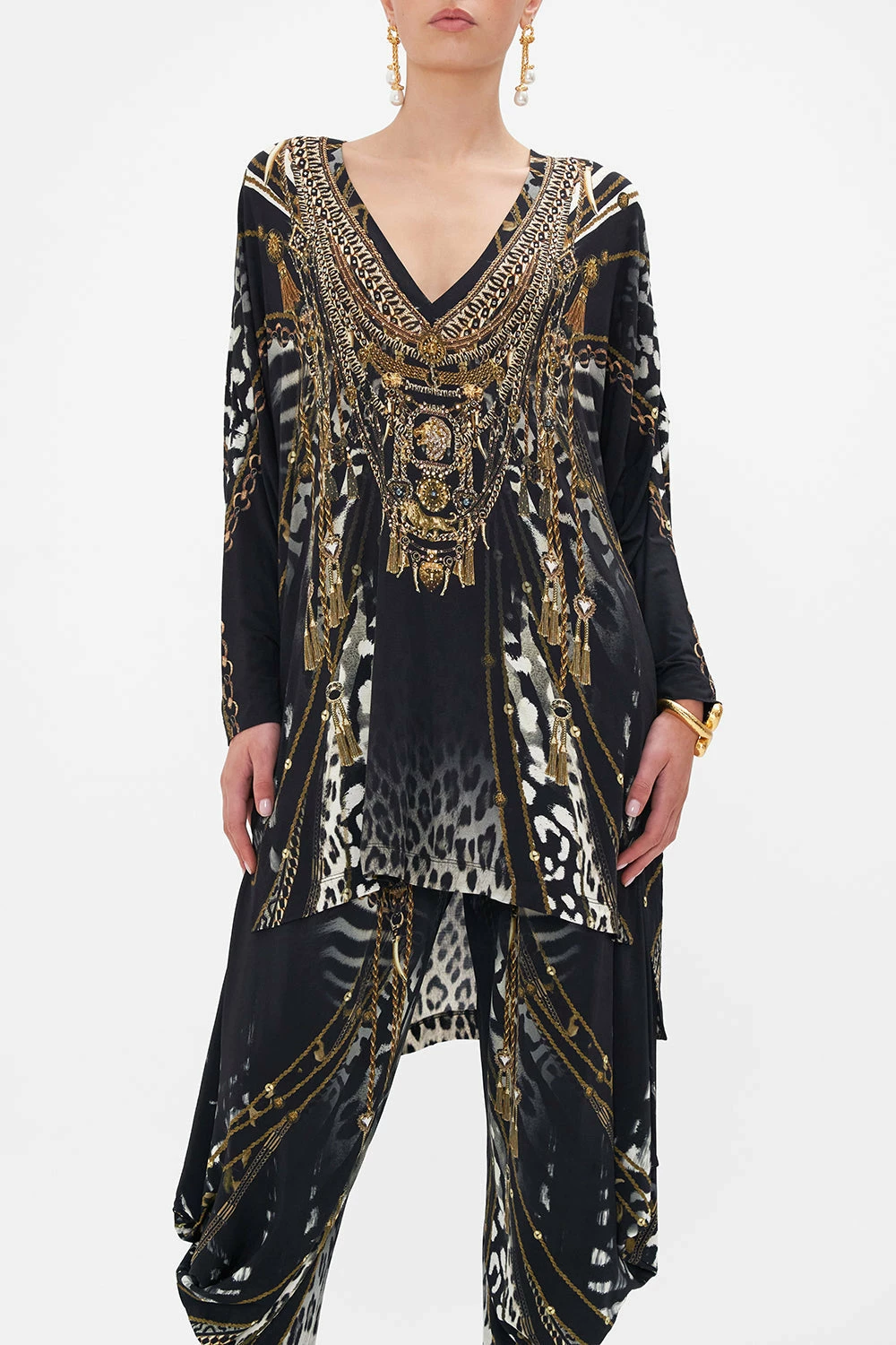 SIDE SPLIT TEE - ALL OVER PRINT UNTAMED ROYALTY - Image 5