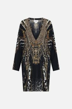 SIDE SPLIT TEE - ALL OVER PRINT UNTAMED ROYALTY -clothing shop CAMILLA 00022584 SIDE SPLIT TEE ALL OVER PRINT UNTAMED ROYALTY GHOST 1