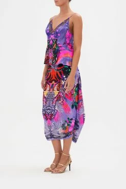 V NECK CAMI INDIRA -clothing shop CAMILLA 00023093 V NECK CAMI INDIRA 2