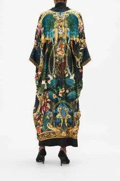 BATWING KAFTAN FEARLESS FELIS -clothing shop CAMILLA 00023290 BATWING KAFTAN FEARLESS FELIS 2 cdba993e 4a6d 4e15 8a99 ac97ac6877a7