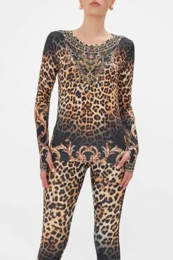 LONG SLEEVE THUMBHOLE TOP RUNNING IN THE WILD -clothing shop CAMILLA 00023331 LONGSLEEVETHUMBHOLETOPRUNNINGINTHEWILD RUNNING IN THE WILD 4