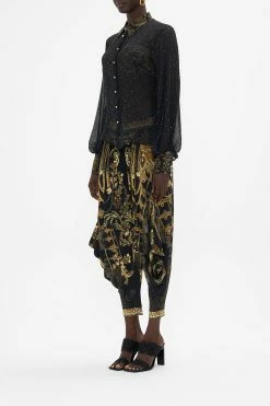 SPLIT SLEEVE BLOUSE THE NIGHT IS NOIR 9 SPLIT SLEEVE BLOUSE THE NIGHT IS NOIR -clothing shop CAMILLA 00023416 SPLIT SLEEVE BLOUSE THE NIGHT IS NOIR 2