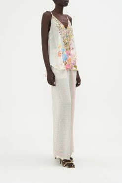 V NECK CAMI SUNLIGHT SYMPHONY -clothing shop CAMILLA 00023434 V NECK CAMI SUNLIGHT SYMPHONY 2