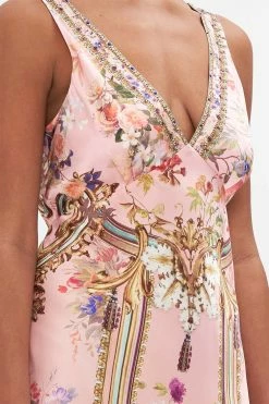 V-NECK SLIP DRESS LETTERS FROM THE PINK ROOM 12 V-NECK SLIP DRESS LETTERS FROM THE PINK ROOM -clothing shop CAMILLA 00023552 LETTERSFROMTHEPINKROOM V NECKSLIPDRESS 4