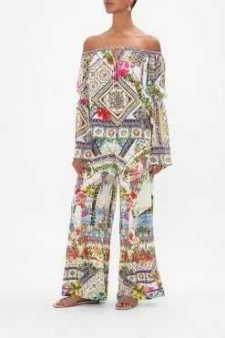 DROP SHOULDER BELL SLEEVE TOP AMALFI AMORE 11 DROP SHOULDER BELL SLEEVE TOP AMALFI AMORE -clothing shop CAMILLA 00023700 AMALFIAMORE DROPSHOULDERBELLSLEEVETOP 2