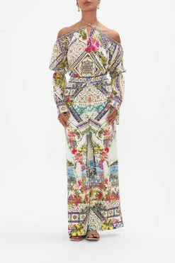 DROP SHOULDER BELL SLEEVE TOP AMALFI AMORE 14 DROP SHOULDER BELL SLEEVE TOP AMALFI AMORE -clothing shop CAMILLA 00023700 AMALFIAMORE DROPSHOULDERBELLSLEEVETOP 6