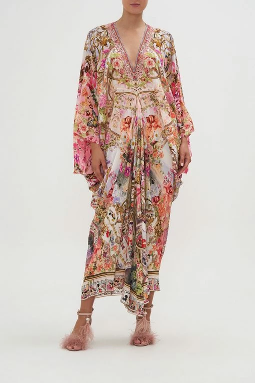 T SHAPE LONG KAFTAN MINNIE MOUSE MAGIC -clothing shop CAMILLA 00024803 T SHAPE LONG KAFTAN MINNIE MOUSE MAGIC 1 5bd71e1f 84c0 4a21 90dc 4eb7044d87f9