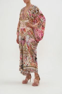 T SHAPE LONG KAFTAN MINNIE MOUSE MAGIC -clothing shop CAMILLA 00024803 T SHAPE LONG KAFTAN MINNIE MOUSE MAGIC 2