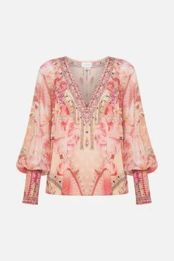 SHIRRED CUFF BLOUSE ADORE ME -clothing shop CAMILLA 00024849 SHIRRED CUFF BLOUSE ADORE ME GHOST 1