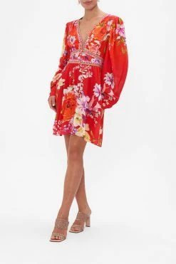 DROP SLEEVE DRESS WITH WAISTBAND KISS AND TELL