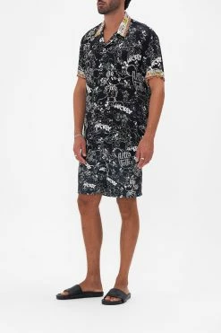 SHORT SLEEVE CAMP COLLARED SHIRT MICKEYS KINGDOM -clothing shop CAMILLA 00024966 SHORT SLEEVE CAMP COLLARED SHIRT MICKEYS KINGDOM 2