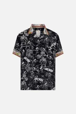 SHORT SLEEVE CAMP COLLARED SHIRT MICKEYS KINGDOM -clothing shop CAMILLA 00024966 SHORT SLEEVE CAMP COLLARED SHIRT MICKEYS KINGDOM GHOST 1