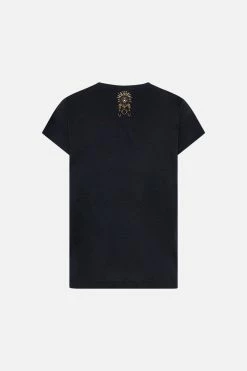 ORGANIC COTTON CURVED HEM FITTED TEE- BLACK LIONS MANE -clothing shop CAMILLA 00026423 CURVED HEM FITTED TEE LIONS MANE GHOST 2