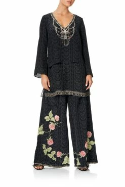 WIDE LEG TROUSER WITH FRONT POCKETS PROVINCIAL PETAL -clothing shop camilla blouse with side split underlay provincial petal 1 1a3acd3f 5b04 425a 910e db8befeb5f2f