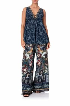 WIDE LEG TROUSER WITH FRONT POCKETS HOTEL BOHEME -clothing shop camilla more Extras 5