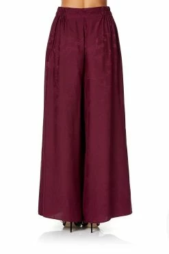 WIDE LEG PANT WITH GATHERED POCKETS BURGUNDY 16 WIDE LEG PANT WITH GATHERED POCKETS BURGUNDY -clothing shop camilla wide leg pant with gathered pockets burgundy 4 b42e1cdd 8be4 4a7f b3fb 820a83f7b56e