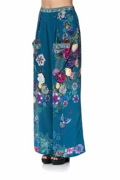 WIDE LEG TROUSER WITH FRONT POCKETS LUNAR GAZING 13 WIDE LEG TROUSER WITH FRONT POCKETS LUNAR GAZING -clothing shop camilla wide leg trouser with front pockets lunar gazing 5